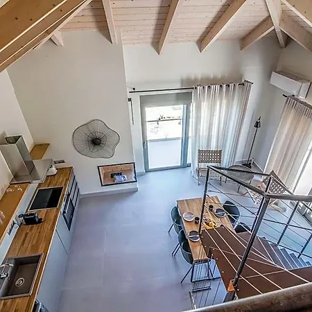 One-bedroom With Attic Sea View Hotel Lefkáda